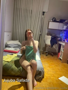 Some photos i took right after my shower to spice up your evening