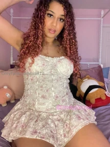 Cravingcaramelfree this thicc slut loves to squirt and is looking for part 37