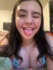 Happy fridayyyy sorry for the spammmmm but don t forget to follow my