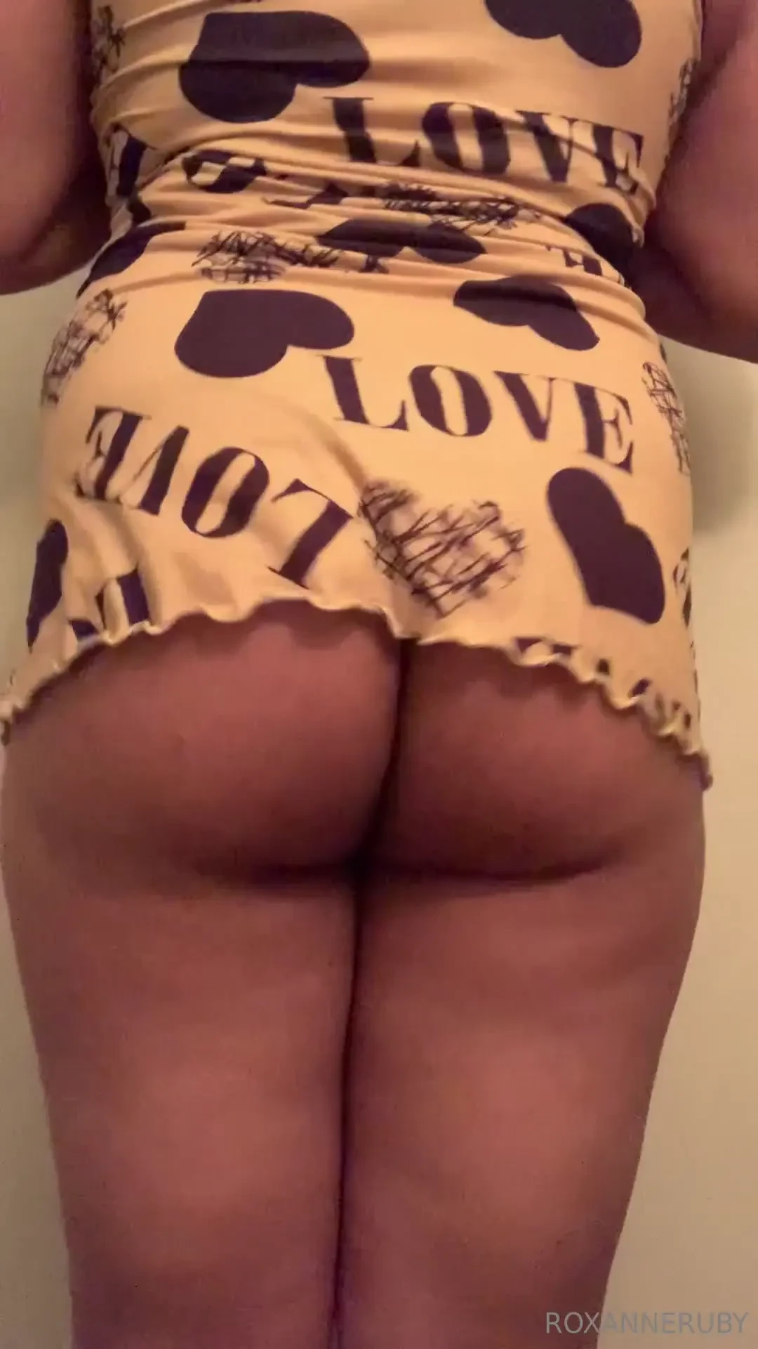 All boys need to worship mommy 