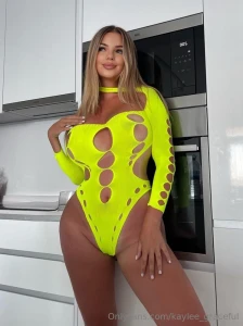 Dazzling blonde mrs_alice with big and natural booobs mrs_alice loves part 52