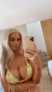 I m hotter than i thought guess the mirror doesn t lie