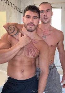 Found a new sexy man in madrid who really knew how to treat my hole i part 1