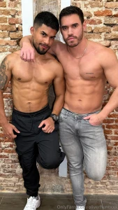 Omg this latino-venezuelan guy was sooo yummy the connection was