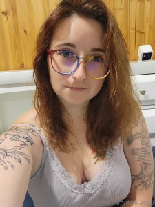 It was a long weekend just out of the shower and super sleepy who s