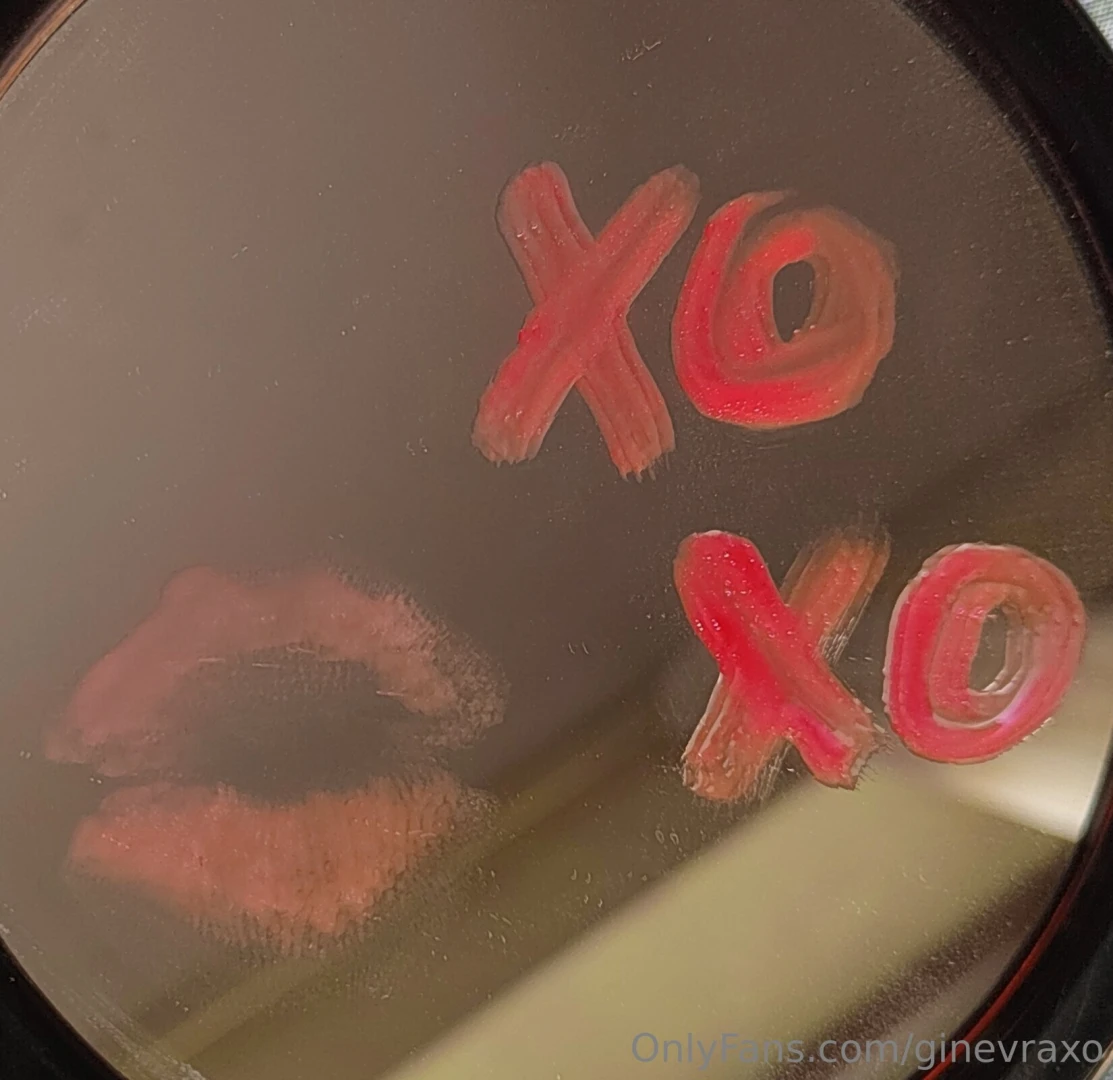 Benvenuto nel mio mondo qui troverai attenzioni esclusive sussurri 