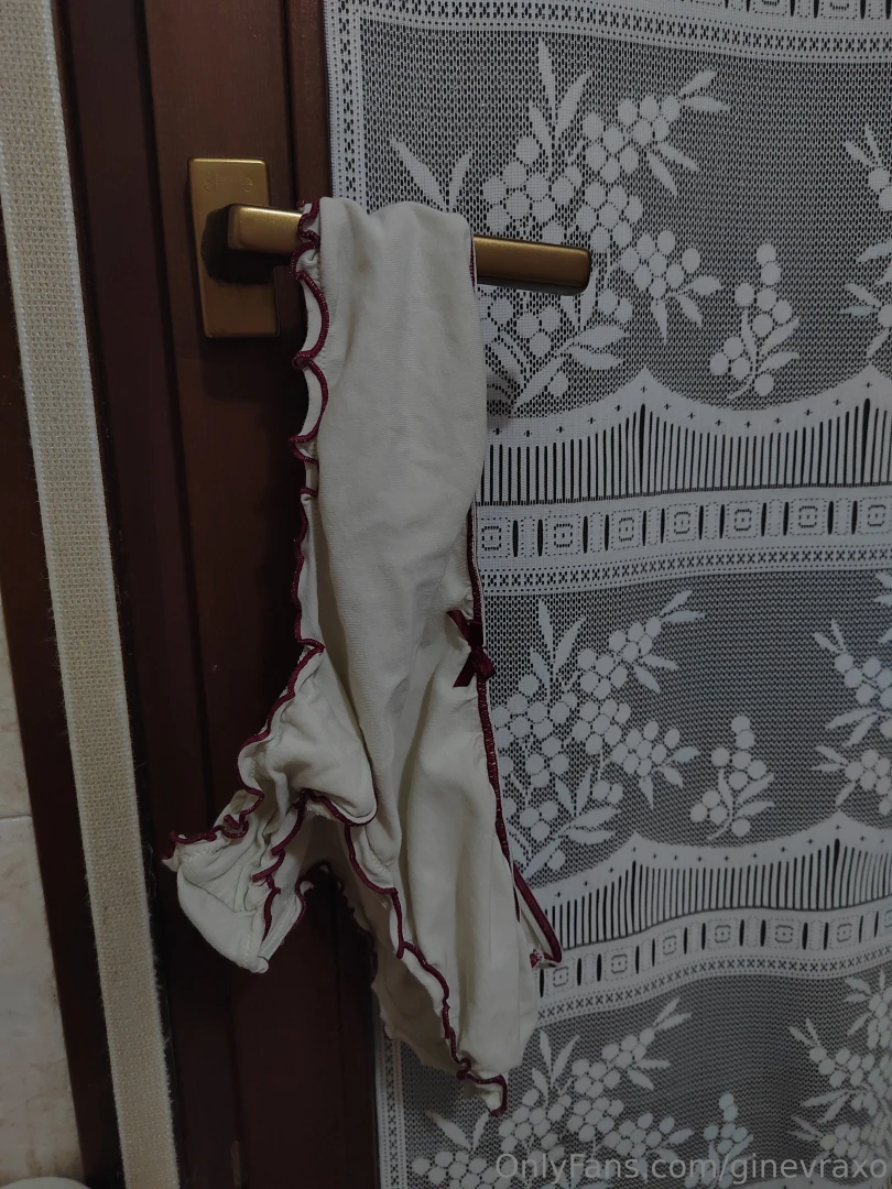 Ti piacerebbe vedermele sfilare lentamente vero 