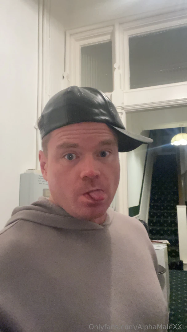 Anyone seen my hat i lost it last week 