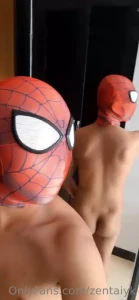 Head spidey