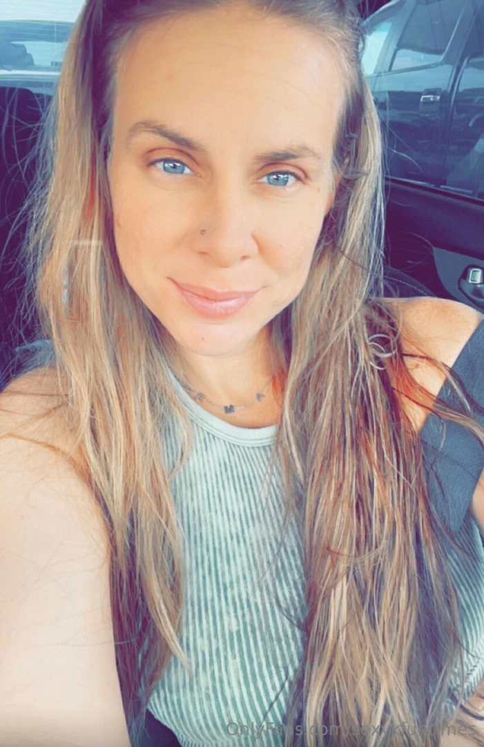 What s everyone up to today i m bored come play with me 