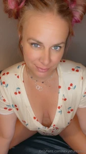 Good morning happy friyay have the best day let s chat dm me