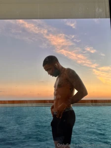 I wish this window wasn t so dirty lol but decided to take my clothes