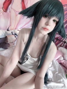 Hi thank you so much for being here so early super excited to start part 2