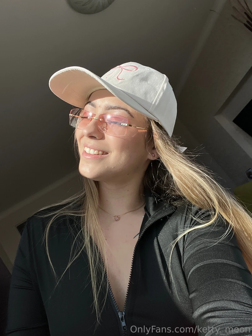 I may look like chaos but i have 0 unread on my phone how many do you 