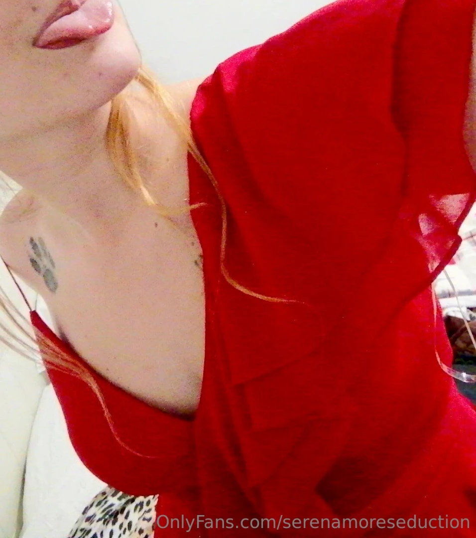 Che ne pensate di questo completino bello red 