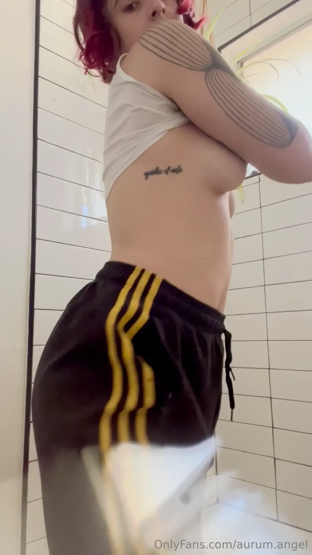 Idk what came over me i just woke up and immediately wanted to strip 