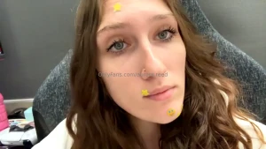 My skin is so bad xx but at least i look cute xx right hehe comment part 1