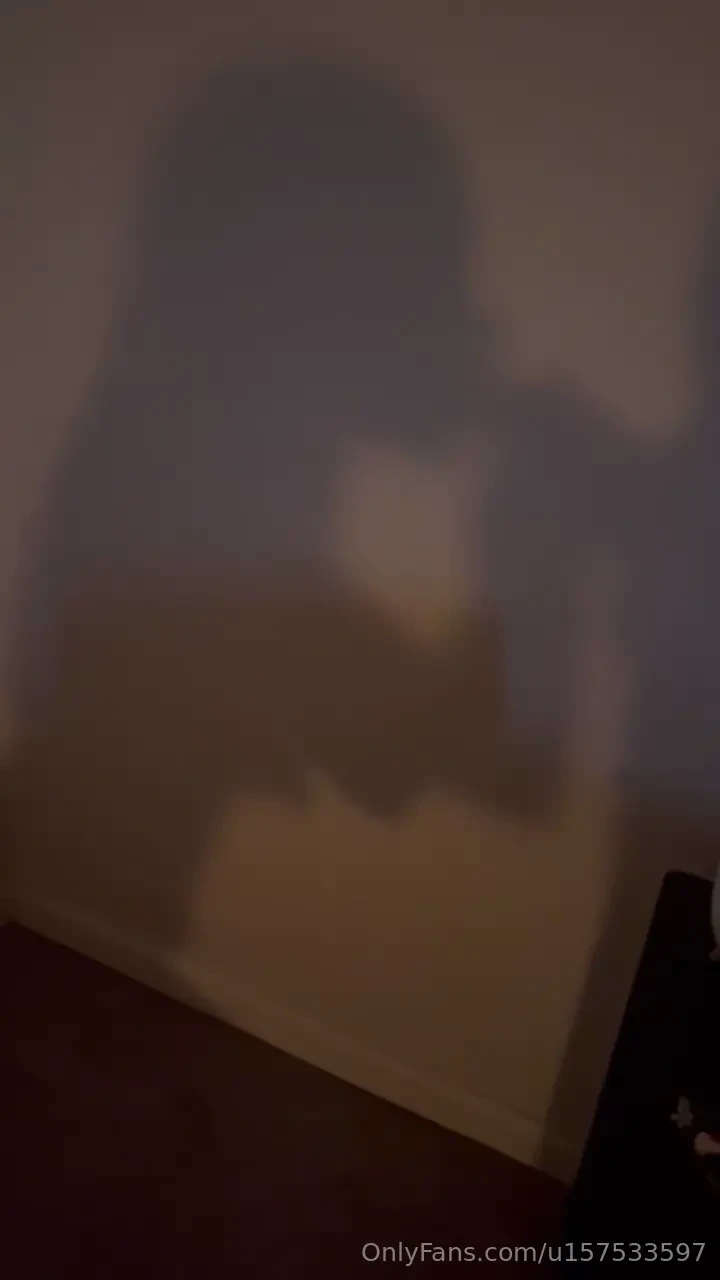 I lurk in the shadows 