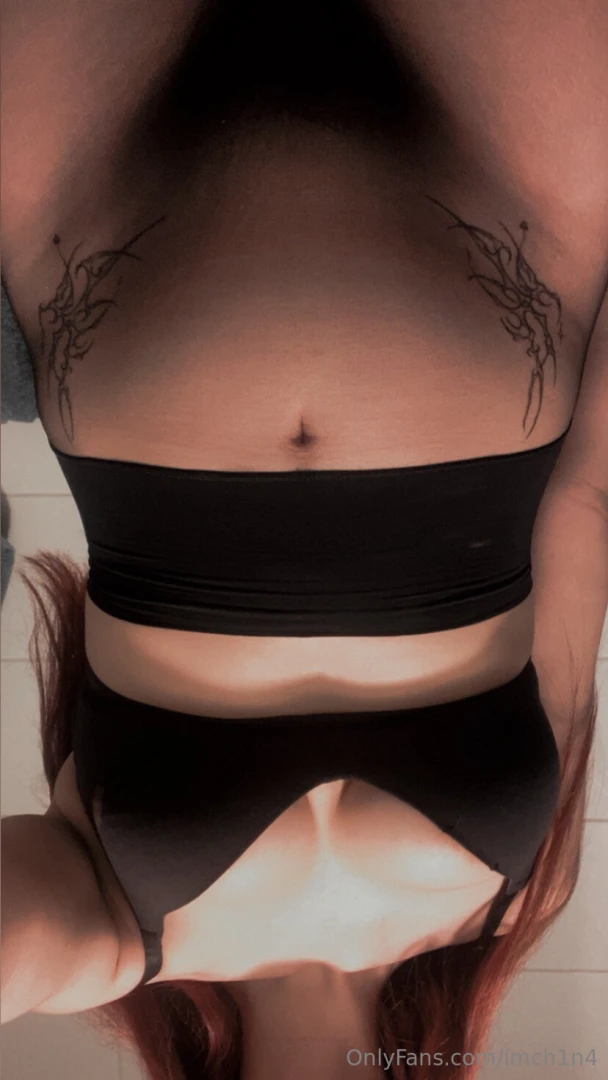 Tengo poquitas fotos donde se ven mis tatuajes deber a sacarme m s o 