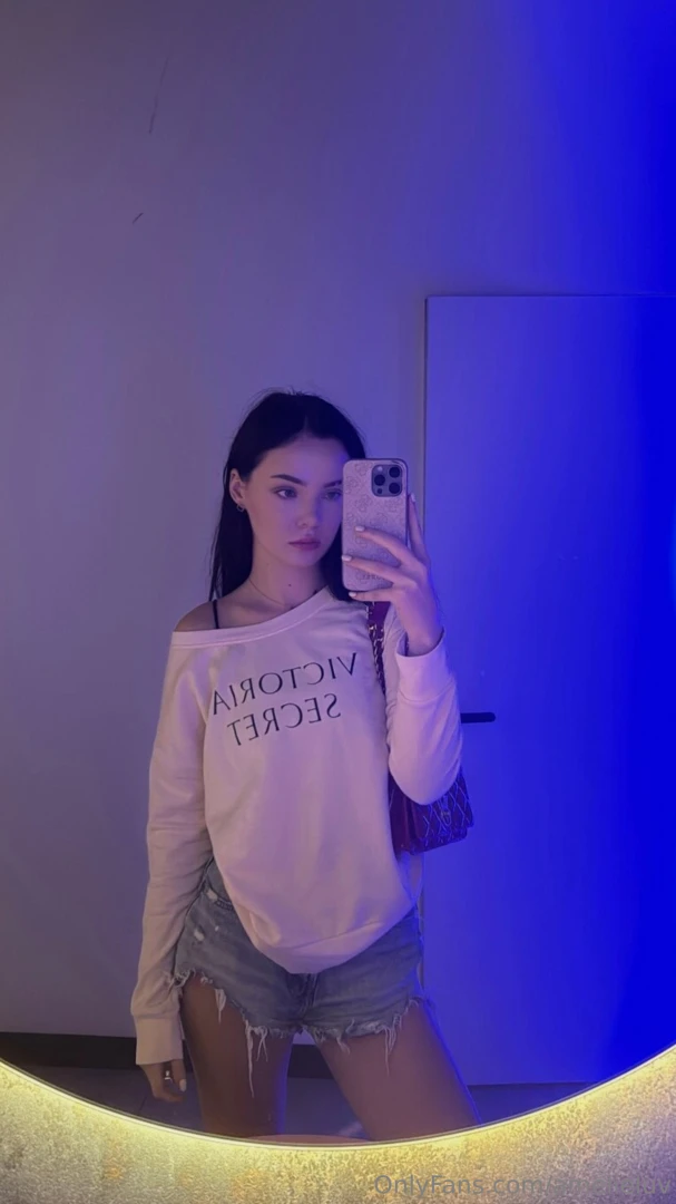 I used to try something darker but now i can t decide - do i stay 