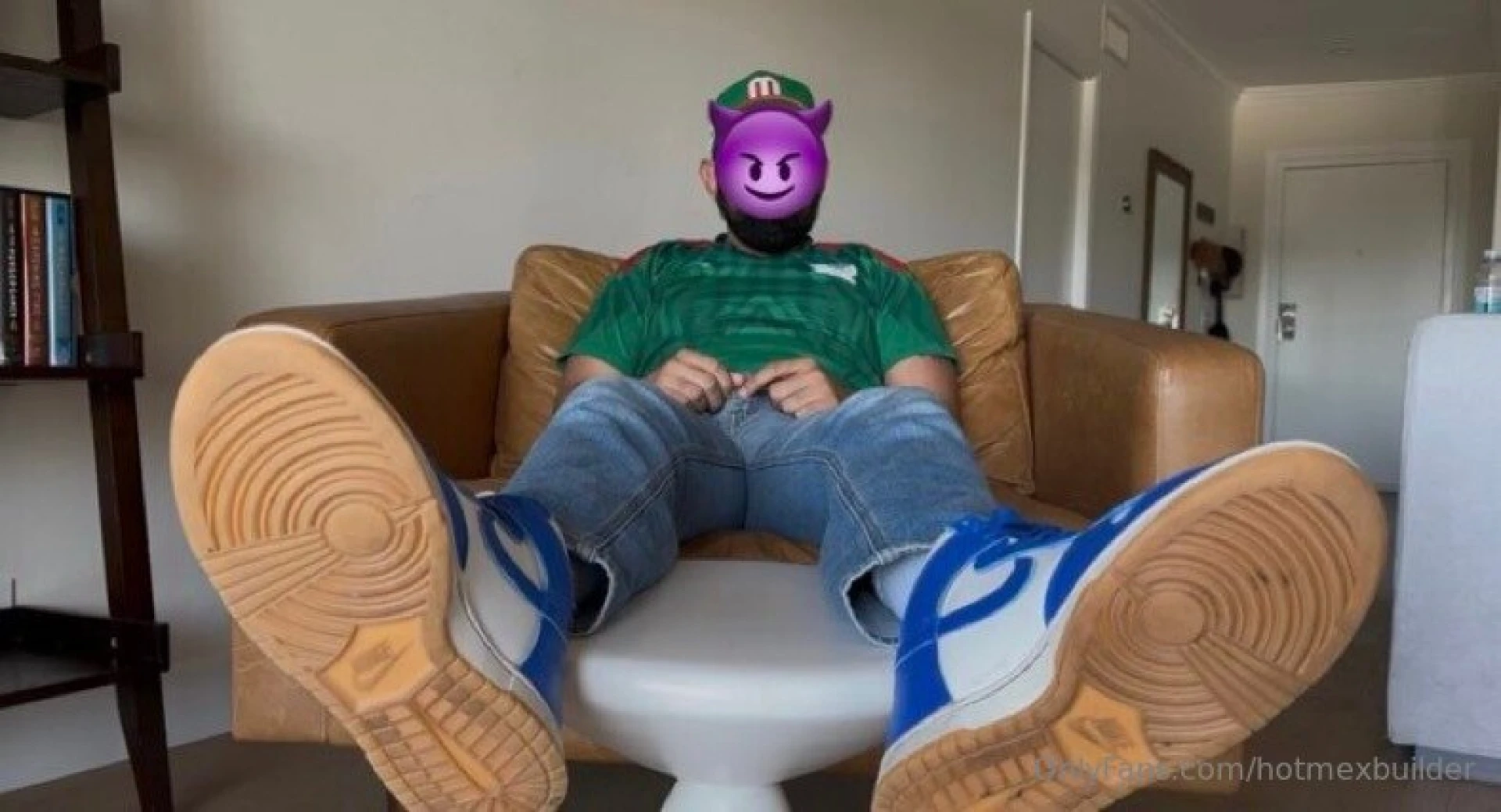 Y all ready for some foot content 