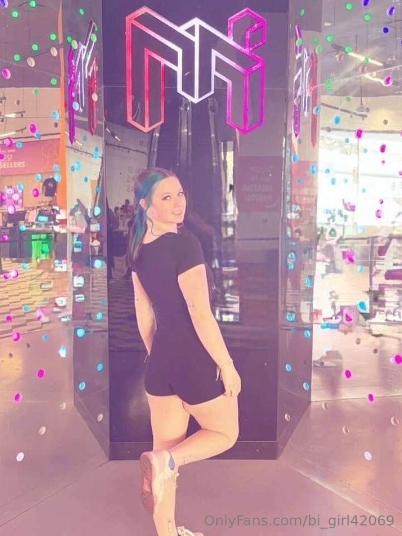 Been in vegas i ll respond to dms later 