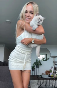 Sorry i m not letting this cutie go but i have another pussy that you