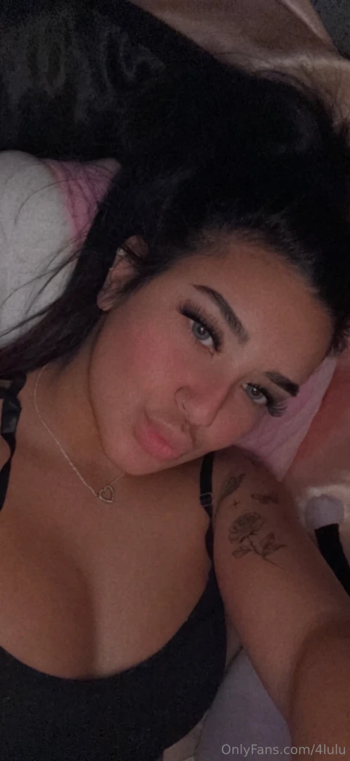 Who wants some live vids on snapchat 