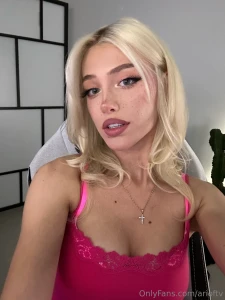 Pretty in pink part 2377
