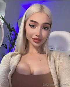 Being all cute here for you