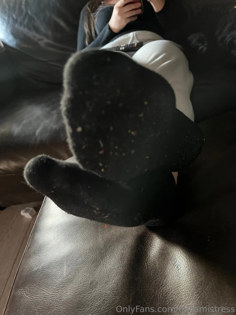 Clean my socks 