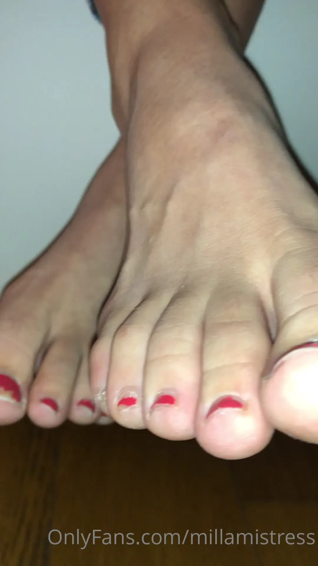 Ferme l et aux pieds 