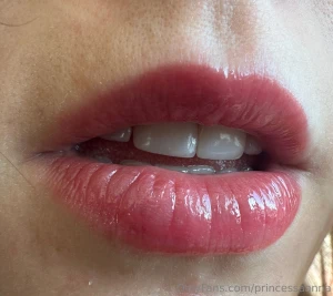 I can make such things with these lips though