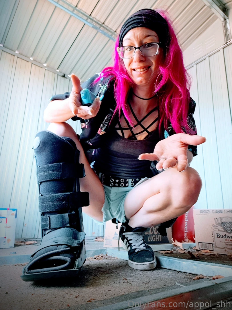 Don t be mad hear me out it s not what it looks like anyone buyin this 