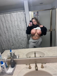 Mondays are so lazy i love it