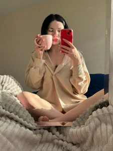 I am in two photos vibe 2025 home