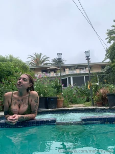 Do you think i m hot i ll be on tonight to talk i took a bunch of