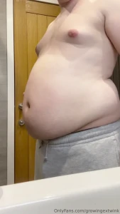 Another messy ice cream