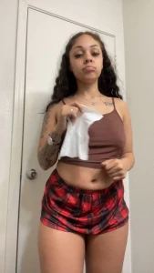 Stream started at 03 11 2023 10 32 pm shower stream