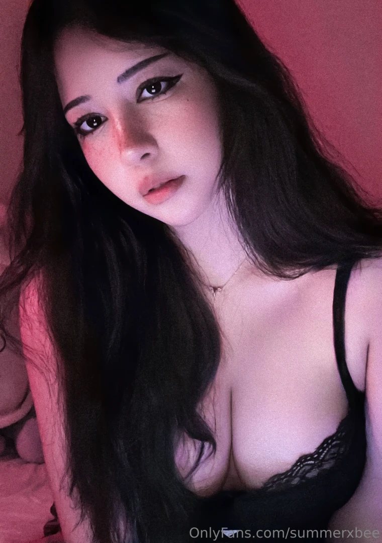 My tits need ur full attention daddy 