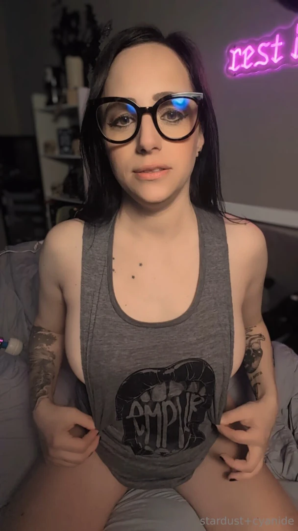 There s some delicious pussy content in the ppv video in your dms part 1 