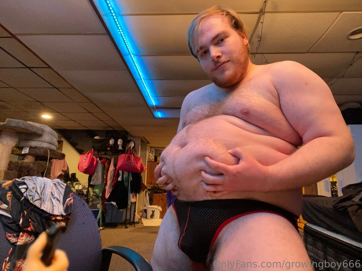 Really wish you d squeeze my growing body while you stuff my gut 