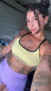 I forget to share this sweaty video with you and i like how looks my