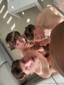 Everyone s favourite snack luistwinkyy macetheboy