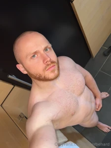 I know what you re thinking and yes i am