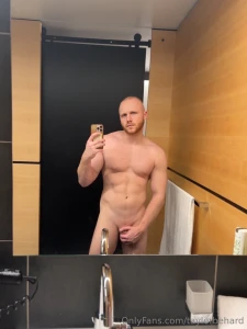 Wanna see what s hiding beneath my hands part 1