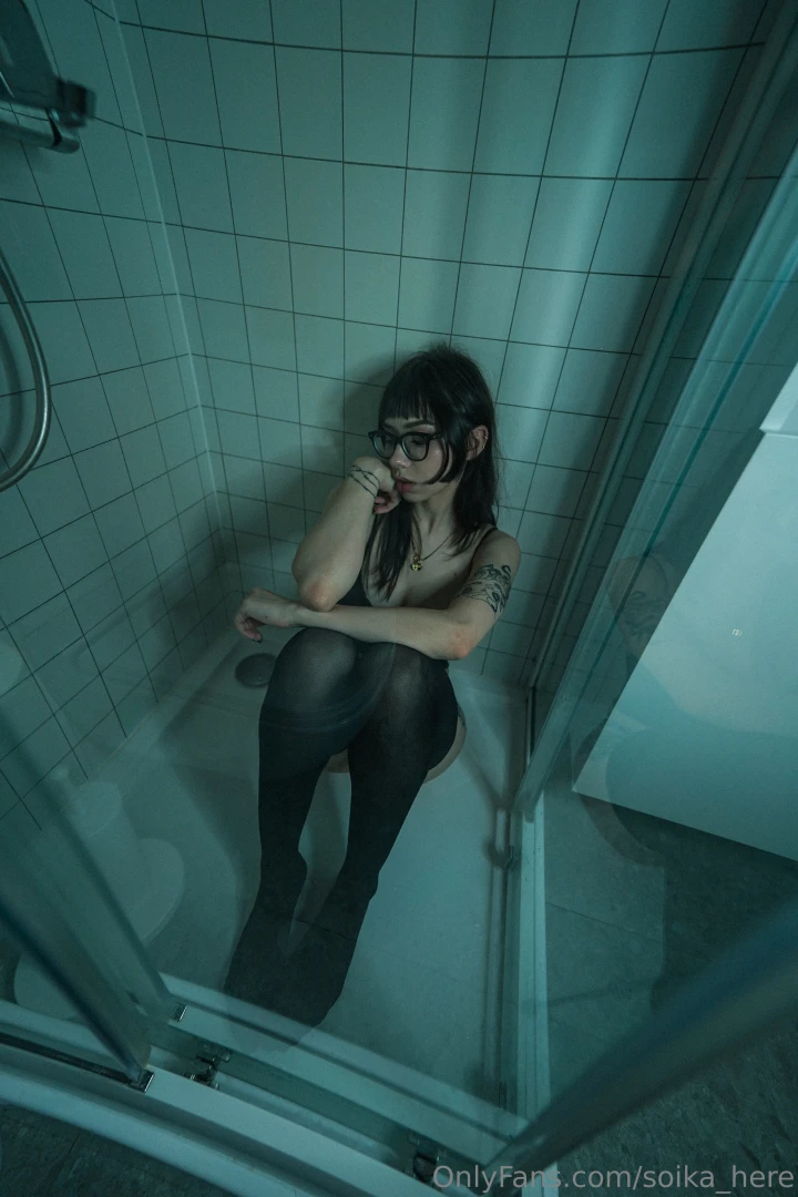 Whispers at midnight kisses like fire and a body built for worship part 4 