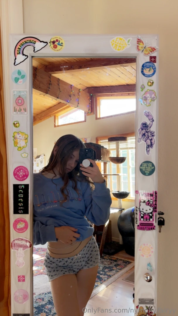 Feel like my jamies would look much better on your floor 