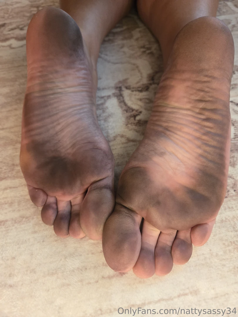 Where are my dirty feet lovers at 