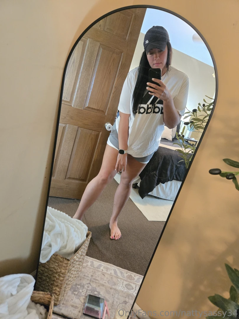 Heading out for a walk need to get back in the gym to tone anyone want 